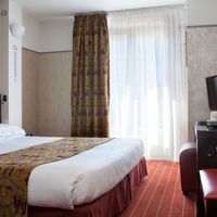 Hotel Eiffel Seine